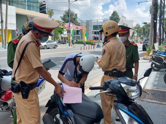 Check phạt nguội tại Trà Vinh